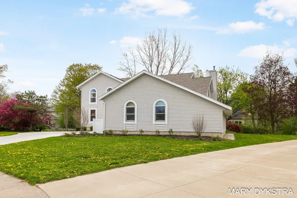 $729,900 | 2848 Belleglade Court Southeast, Grand Rapids, MI 49546