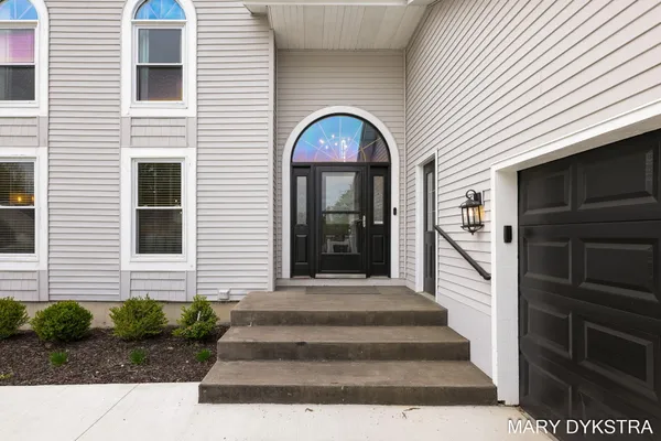 $729,900 | 2848 Belleglade Court Southeast, Grand Rapids, MI 49546