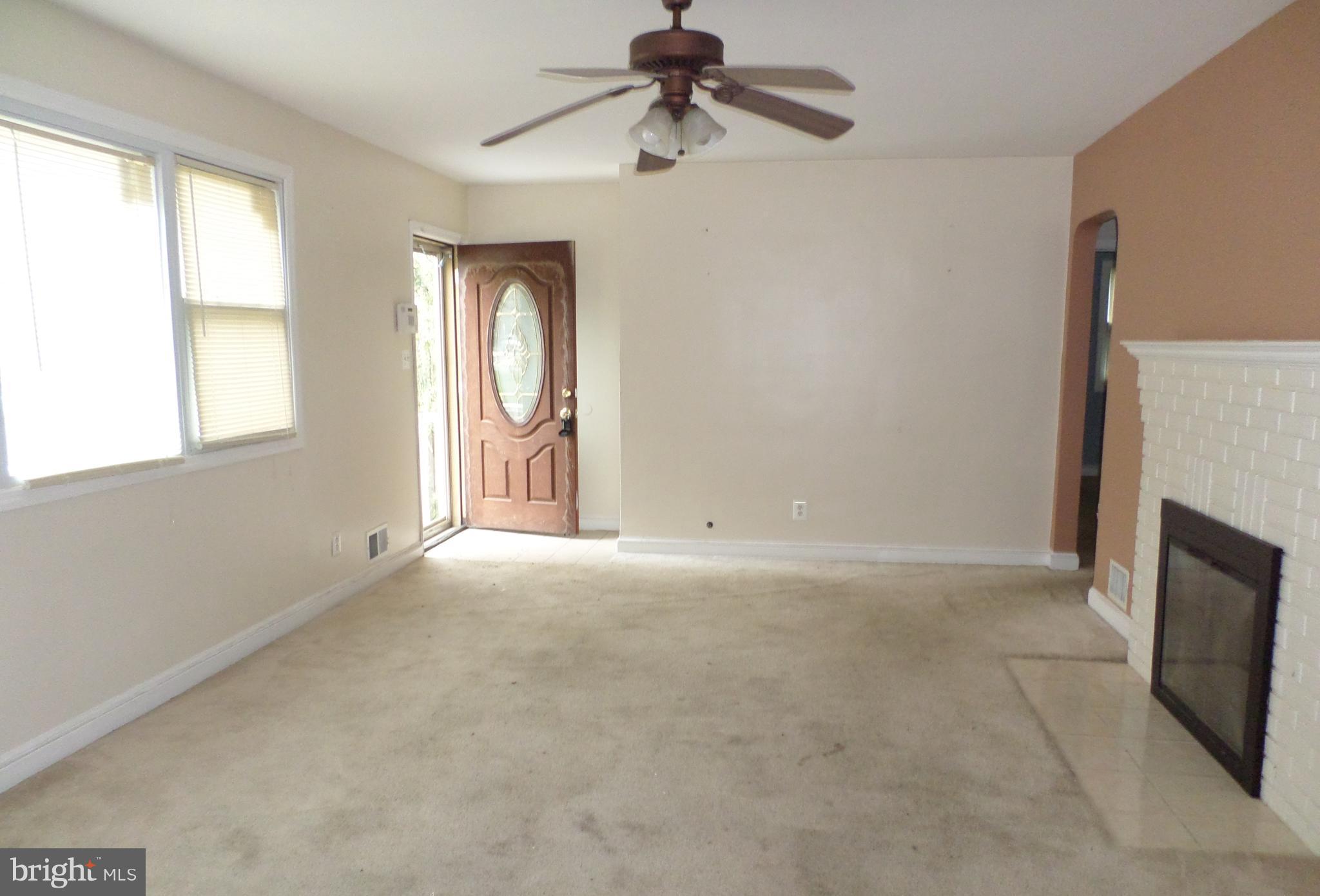 4833 St Barnabas Road Temple Hills, MD 20748 - Photo 6 of 12 Living Room