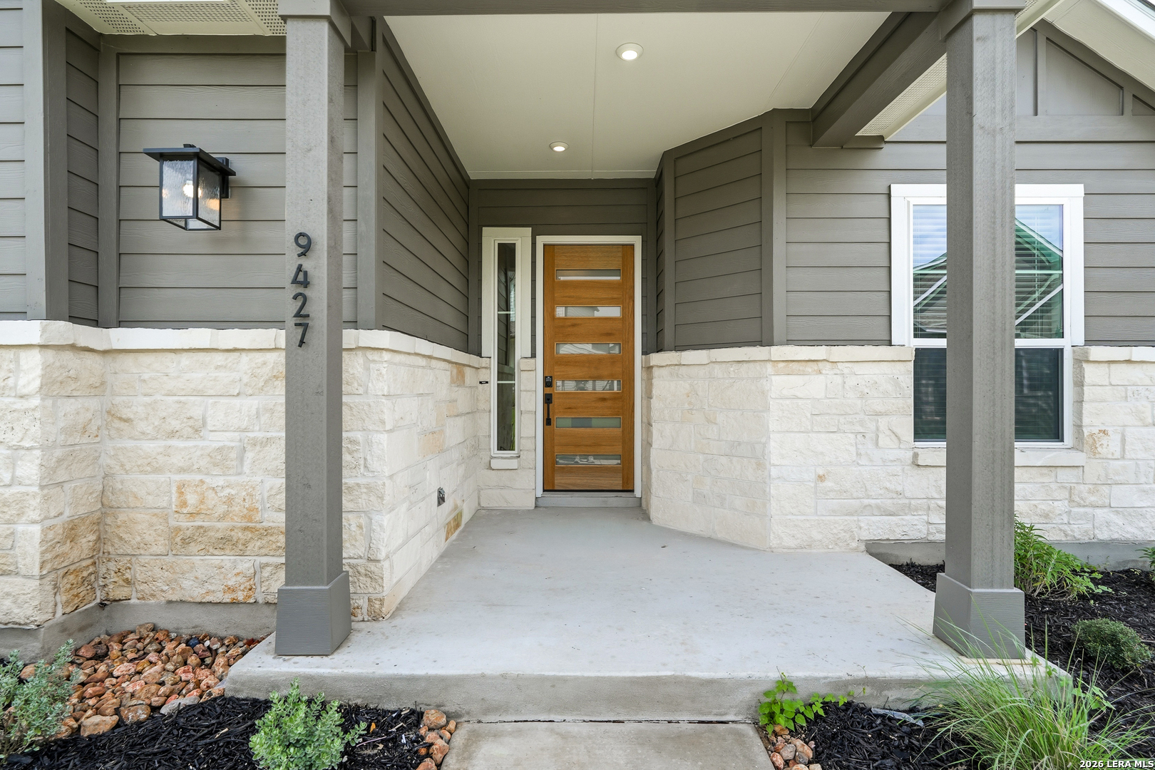 9427 Hidden Stone Schertz, TX 78154 - Photo 3 of 41