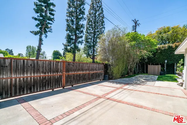 $7,895 | 5501 Cantaloupe Avenue, Sherman Oaks, CA 91401