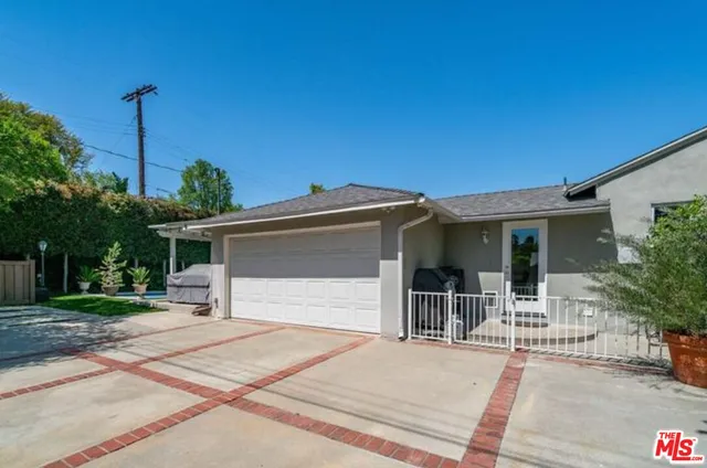 $7,895 | 5501 Cantaloupe Avenue, Sherman Oaks, CA 91401