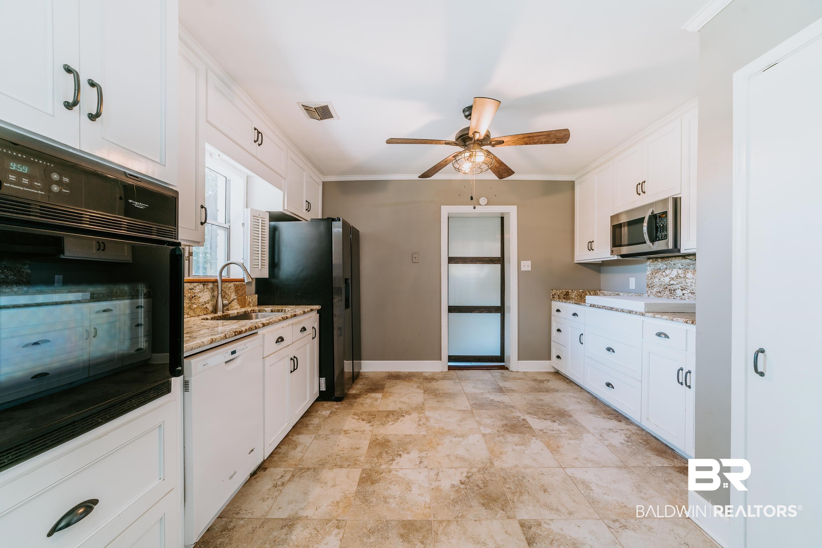 5400 Hilltop Drive North Mobile, AL 36608 - Photo 6 of 33