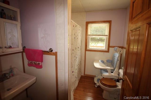481 Worley Road Marion, NC 28752 - Photo 10 of 22 Gallery Image 10