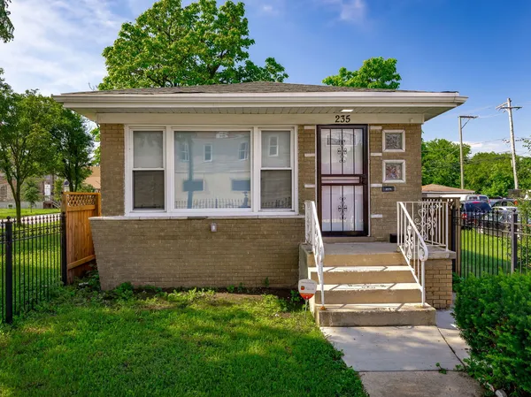 $359,999 | 235 West 43rd Street, Chicago, IL 60609