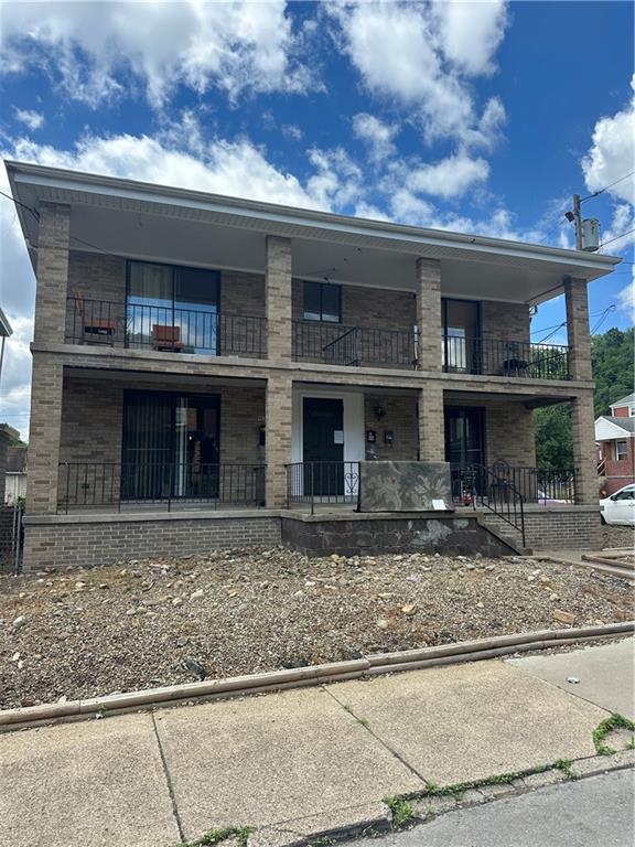 935 Russellwood Avenue McKees Rocks, PA 15136 - Photo 1 of 44