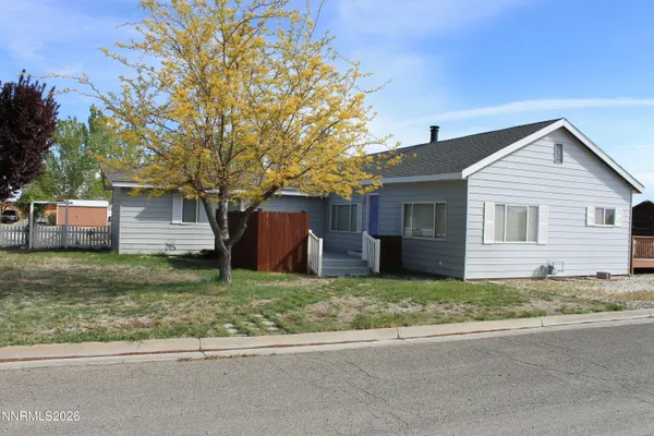 $316,000 | 320 Reyes Way, Yerington, NV 89447