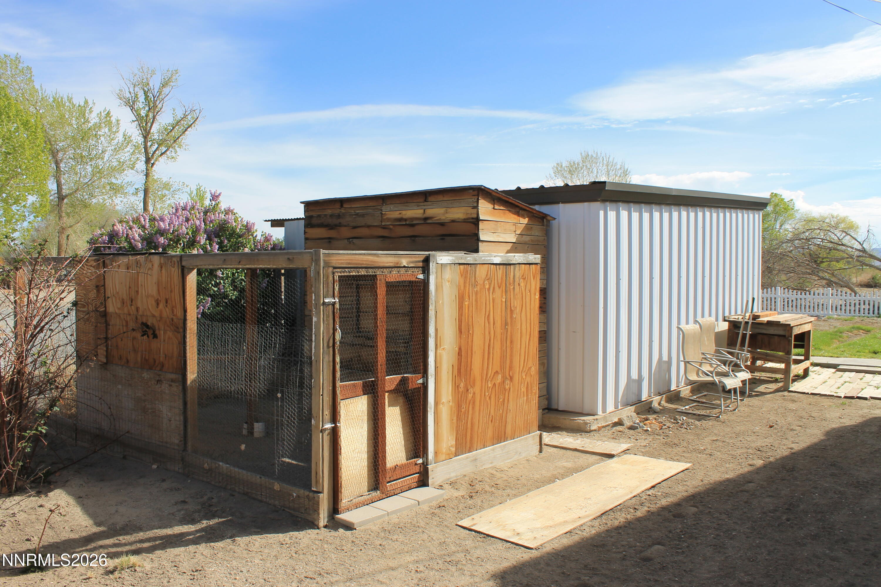 320 Reyes Way Yerington, NV 89447 - Photo 6 of 23 IMG_2993