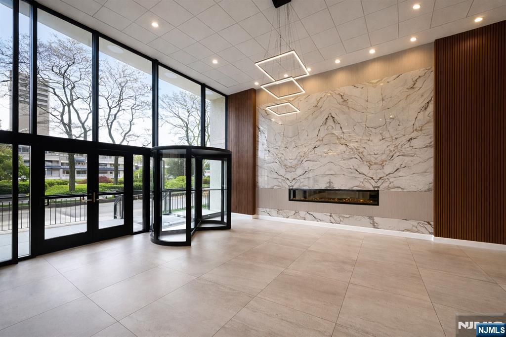 1203 River Road, Unit 19K Edgewater, NJ 07020 - Photo 4 of 20