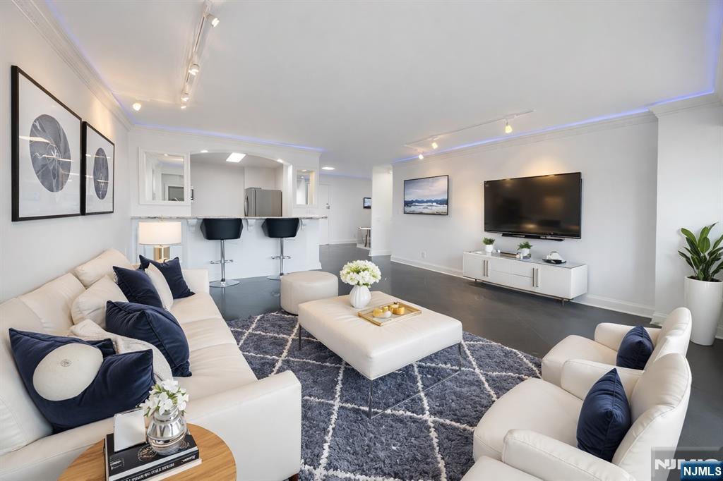 1203 River Road, Unit 19K Edgewater, NJ 07020 - Photo 8 of 20