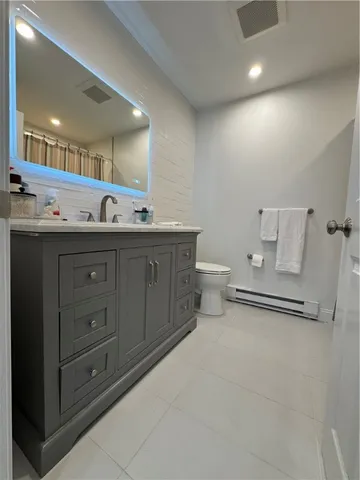 $3,250 | 62 Memorial Boulevard, Newport, RI 02840