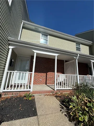 $3,250 | 62 Memorial Boulevard, Newport, RI 02840