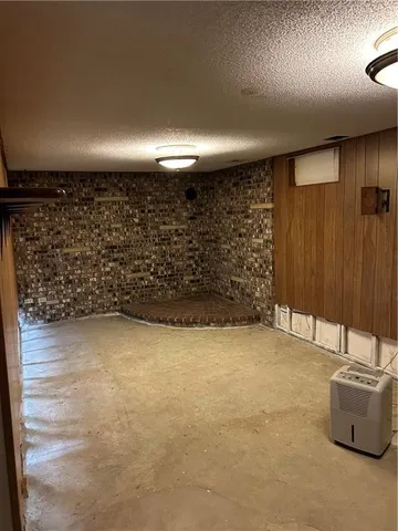 $199,500 | 1300 Cherokee Street, Leavenworth, KS 66048