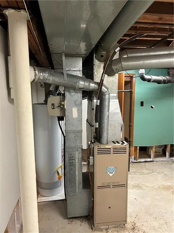 $199,500 | 1300 Cherokee Street, Leavenworth, KS 66048