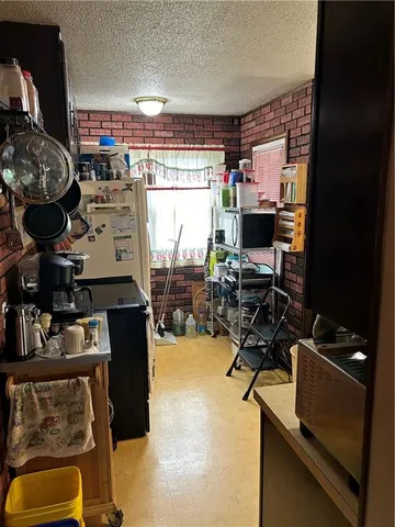 $199,500 | 1300 Cherokee Street, Leavenworth, KS 66048