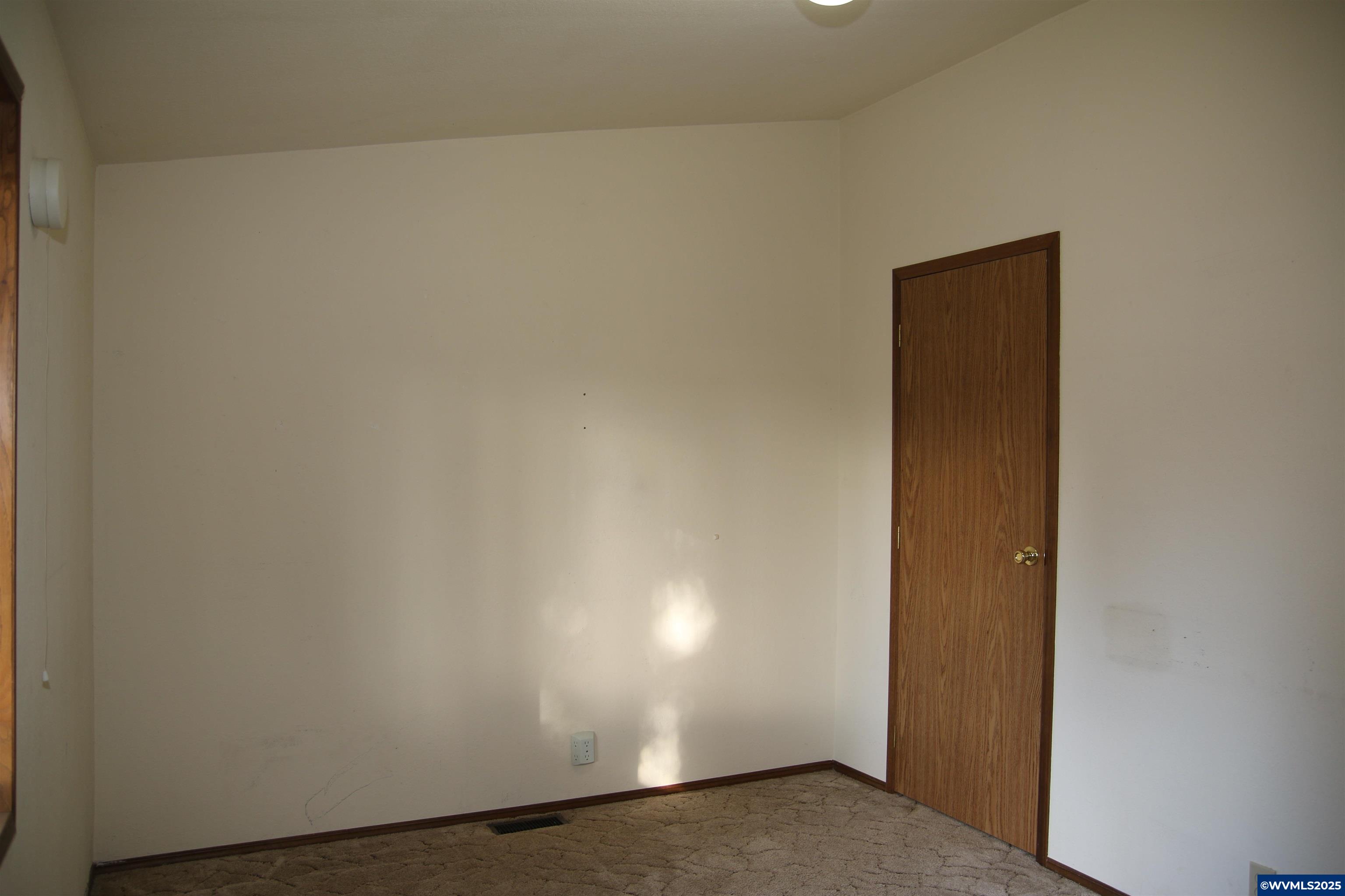 872 Northwest North Albany Road Albany, OR 97321 - Photo 7 of 22
