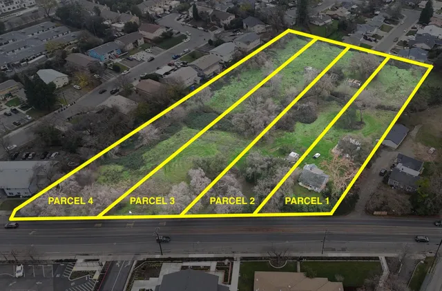 a view of an outdoor space