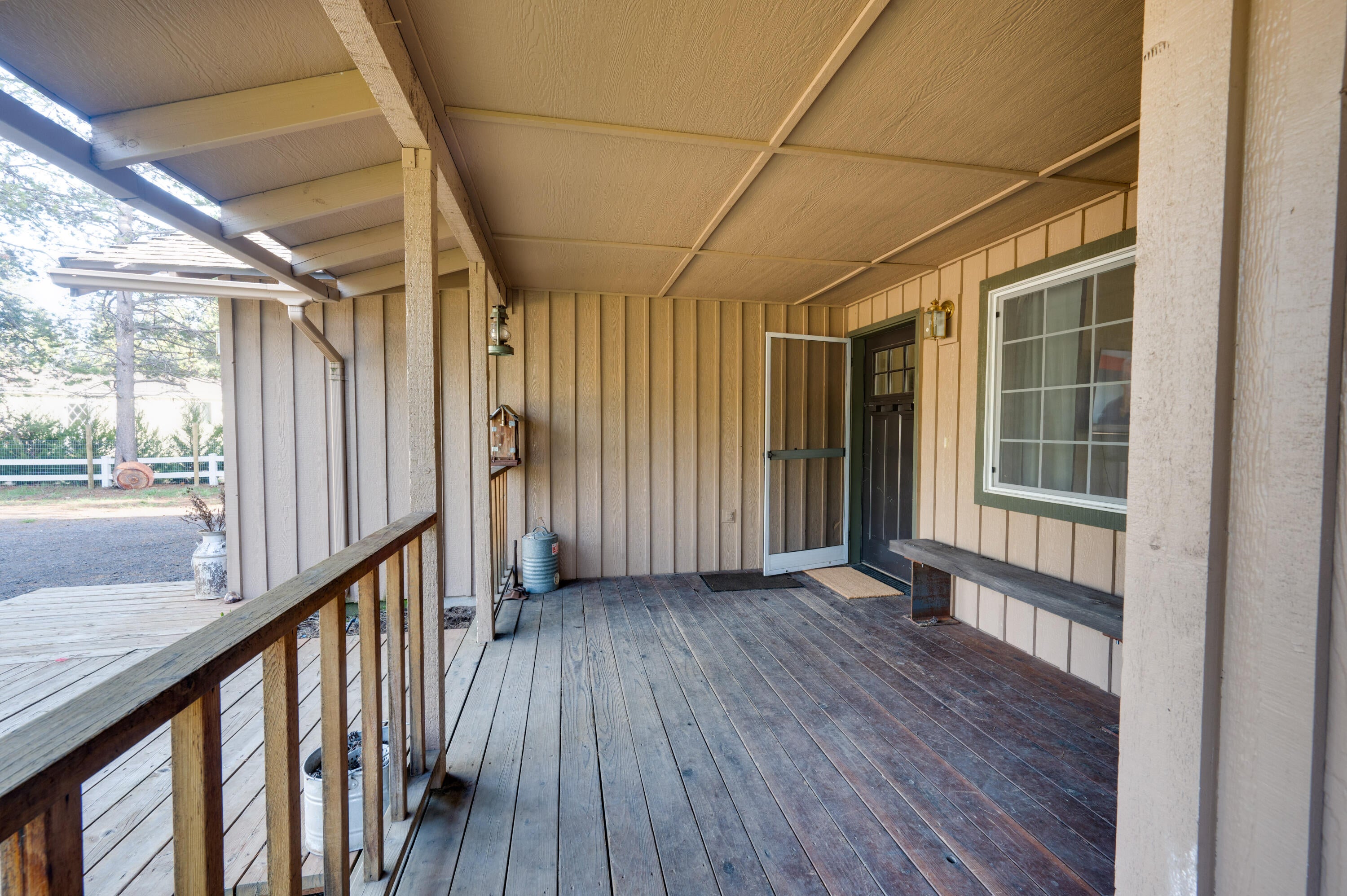 55693 Swan Road Bend, OR 97707 - Photo 3 of 22 DSC_2946HDR-2