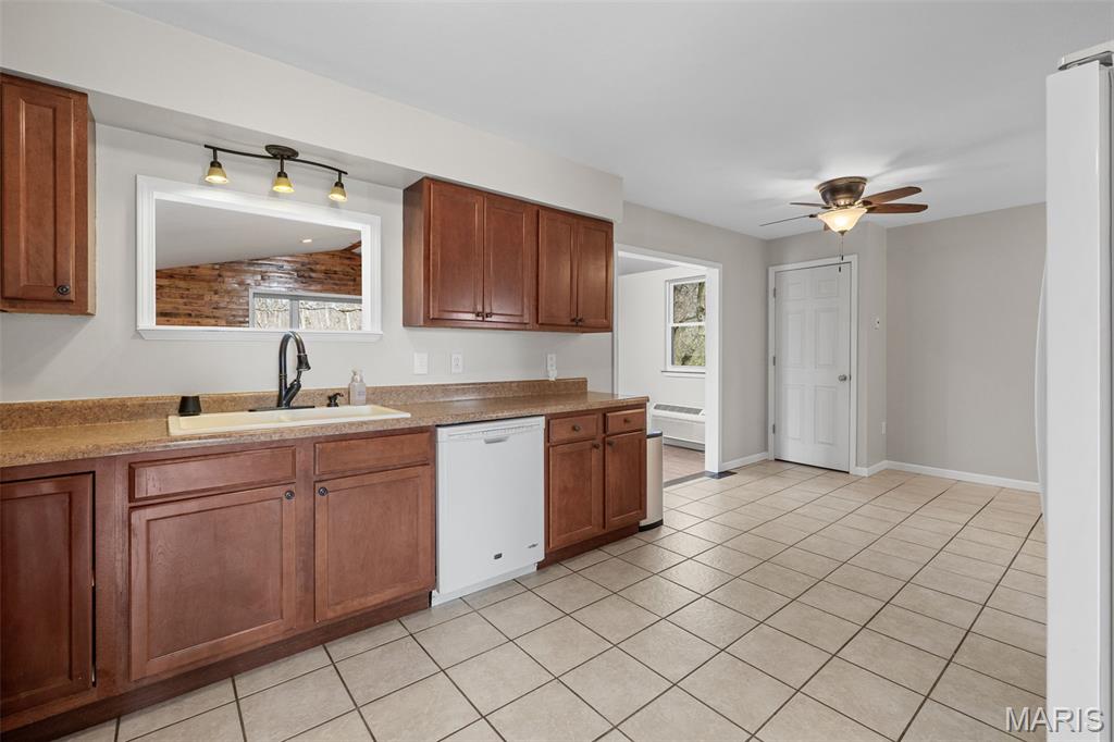 25111 Schuetzenground Road Warrenton, MO 63383 - Photo 11 of 47
