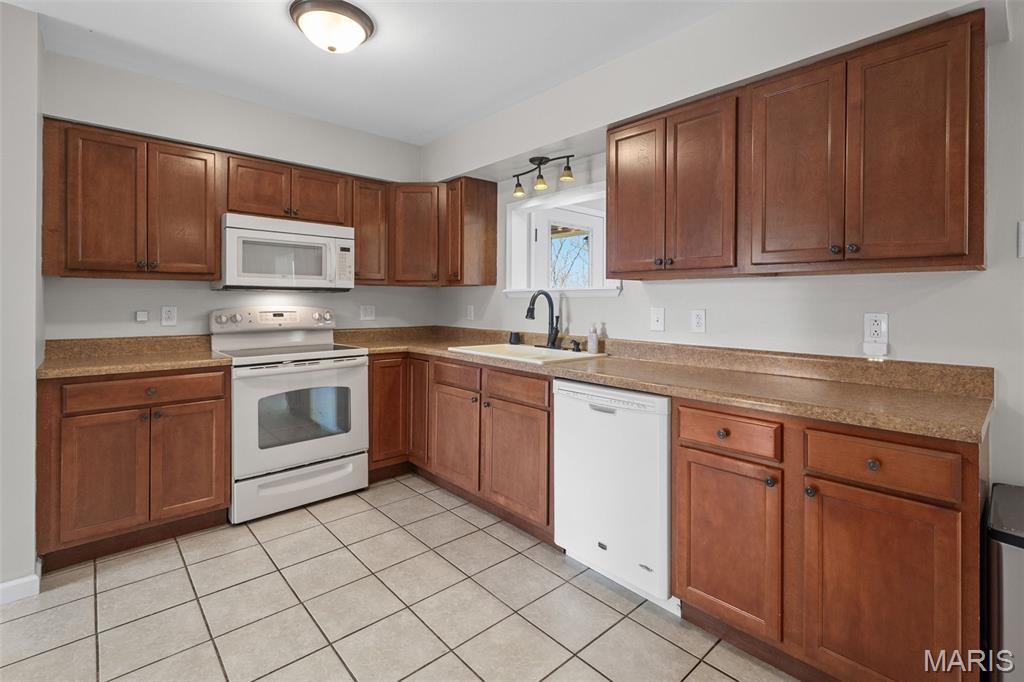 25111 Schuetzenground Road Warrenton, MO 63383 - Photo 10 of 47