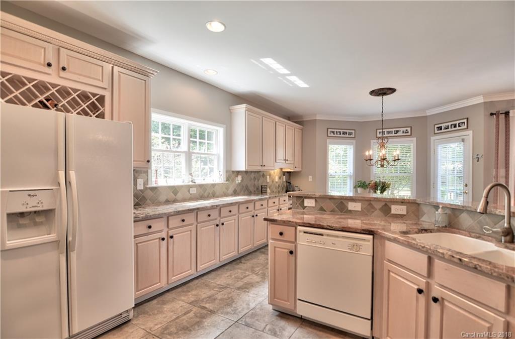 11923 Farnborough Road Huntersville, NC 28078 - Photo 11 of 36 Gallery Image 11