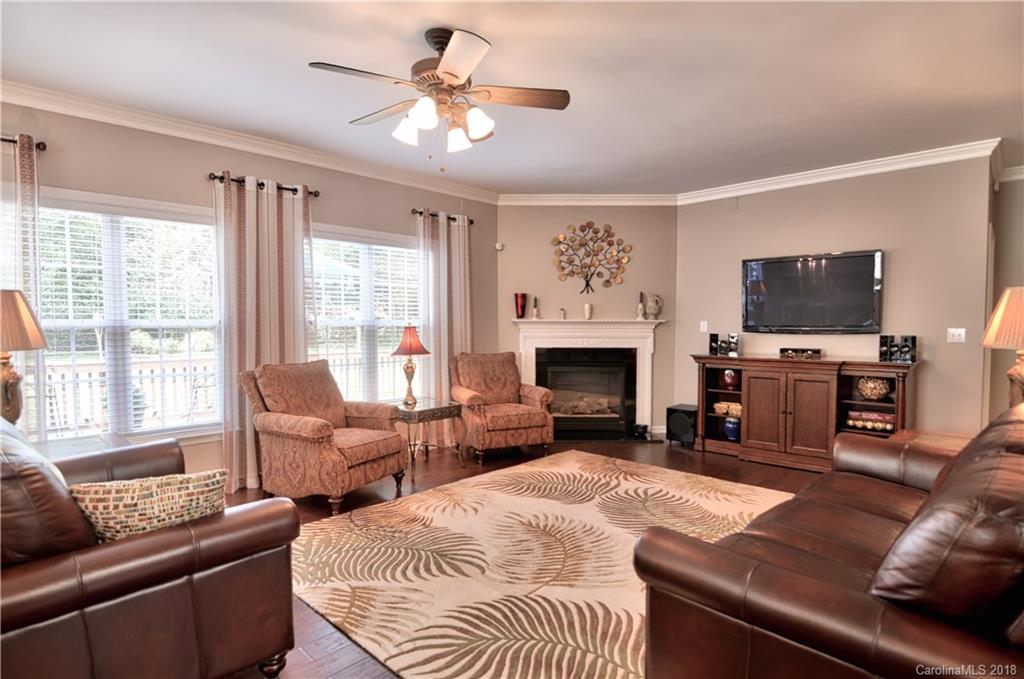 11923 Farnborough Road Huntersville, NC 28078 - Photo 5 of 36 Gallery Image 5