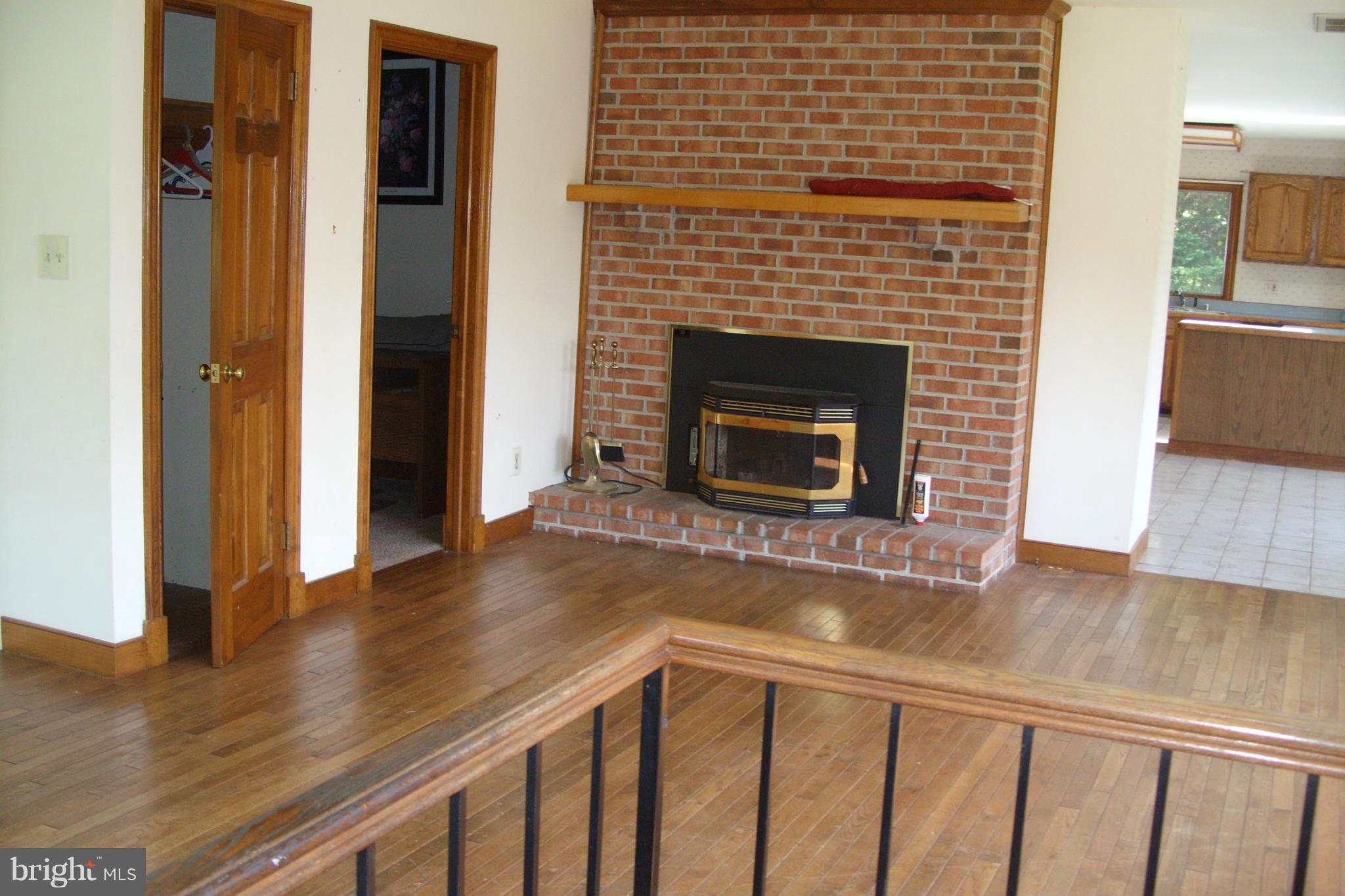 4521 Kings Road St. Leonard, MD 20685 - Photo 11 of 15 Living Room