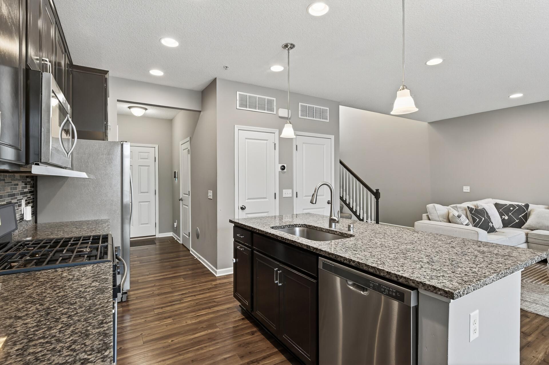 6947 Archer Trail Inver Grove Heights, MN 55077 - Photo 13 of 45