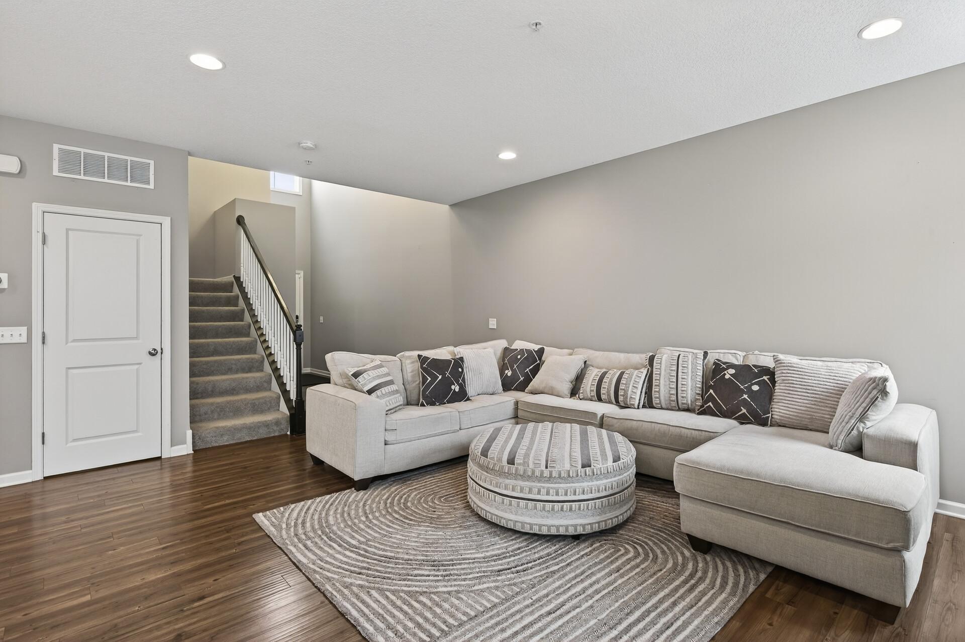 6947 Archer Trail Inver Grove Heights, MN 55077 - Photo 9 of 45