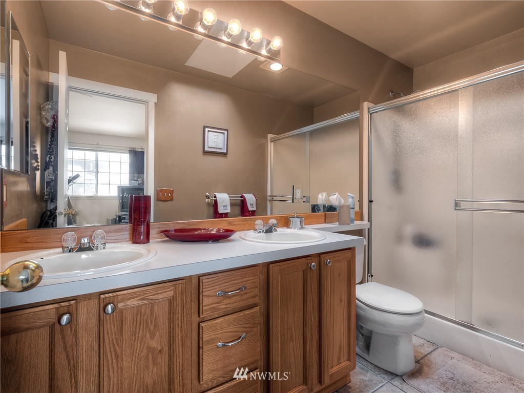 1405 Rooklidge Street DuPont, WA 98327 - Photo 13 of 25 Gallery Image 13