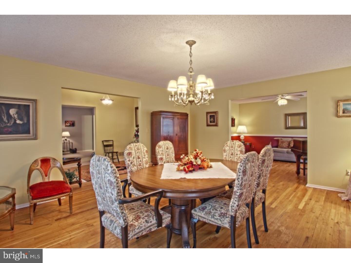 253 Hickory Corner Road East Windsor, NJ 08520 - Photo 5 of 25 Gallery Image 5