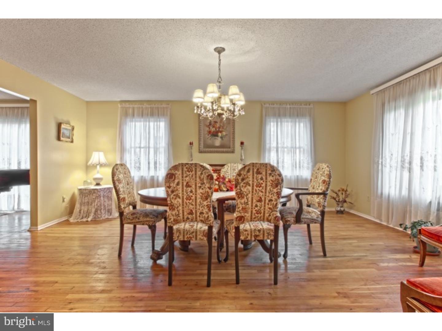 253 Hickory Corner Road East Windsor, NJ 08520 - Photo 6 of 25 Gallery Image 6
