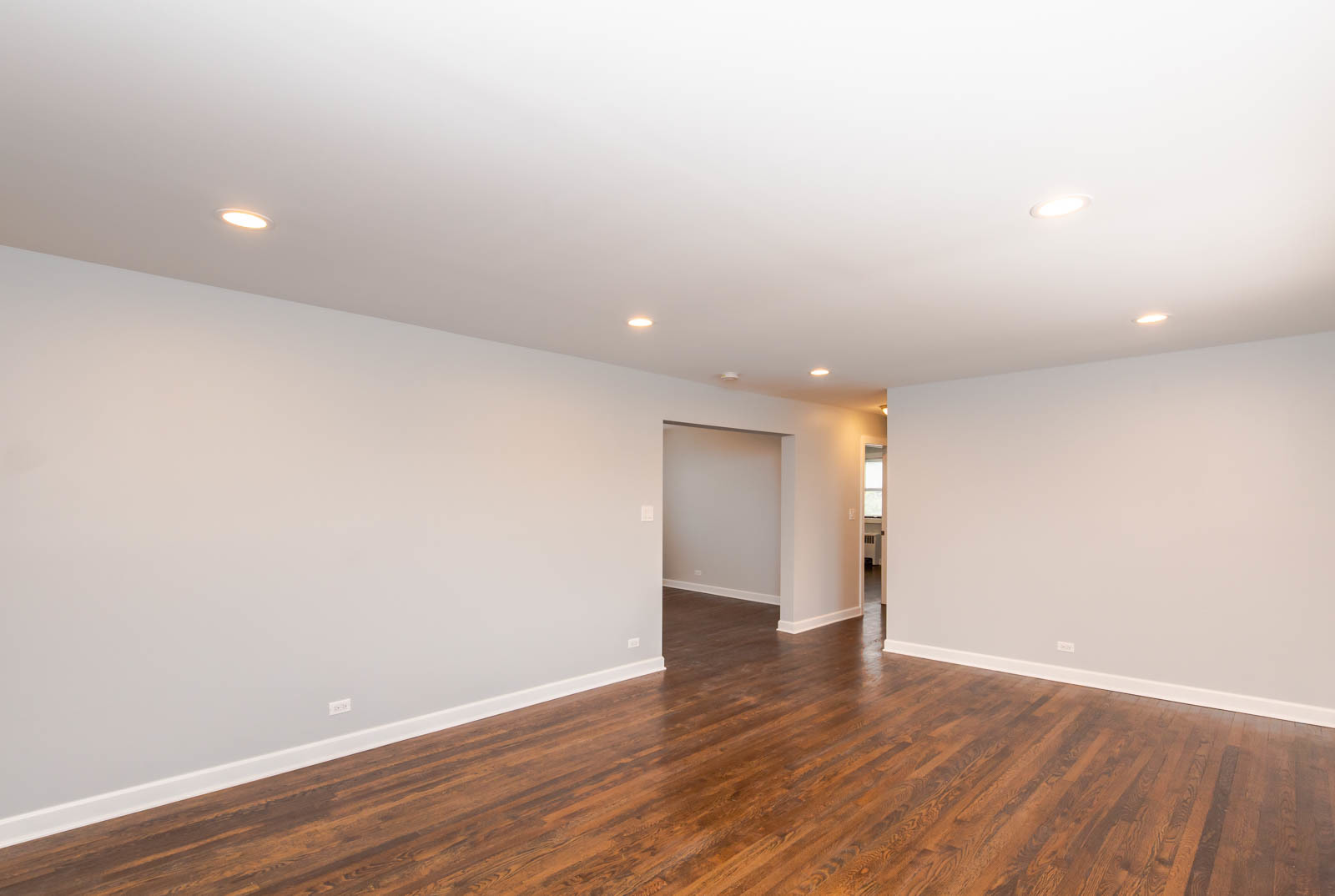 6801 North Ridge Boulevard, Unit 207 Chicago, IL 60645 - Photo 2 of 15