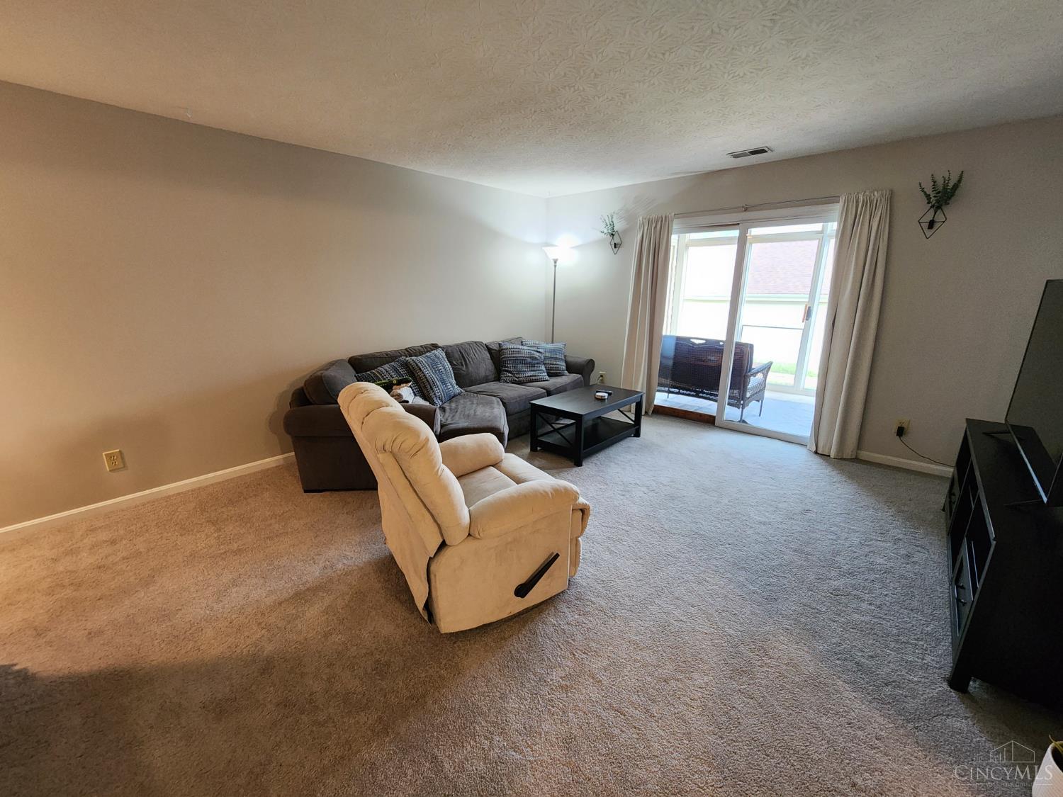 4557 Foley Road, Unit 2 Cincinnati, OH 45238 - Photo 5 of 17 Gallery Image 5