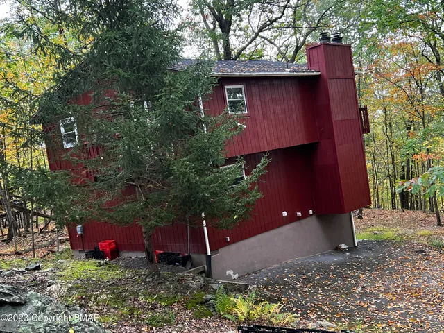 $1,900 | 124 Saunders Drive, Bushkill, PA 18324