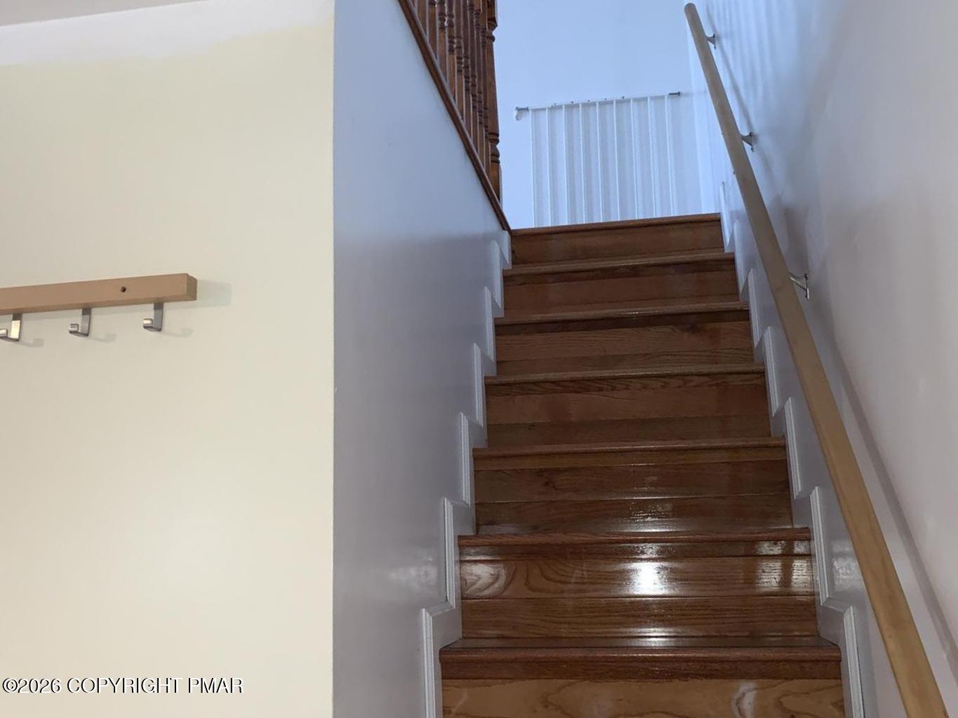 124 Saunders Drive Bushkill, PA 18324 - Photo 9 of 43 20250909143429851782000000-o