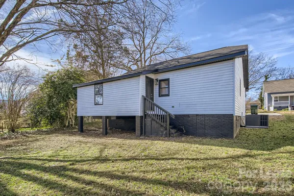 $1,699 | 106 South Dalton Street, Gastonia, NC 28052