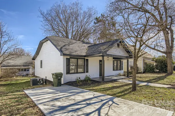 $1,699 | 106 South Dalton Street, Gastonia, NC 28052