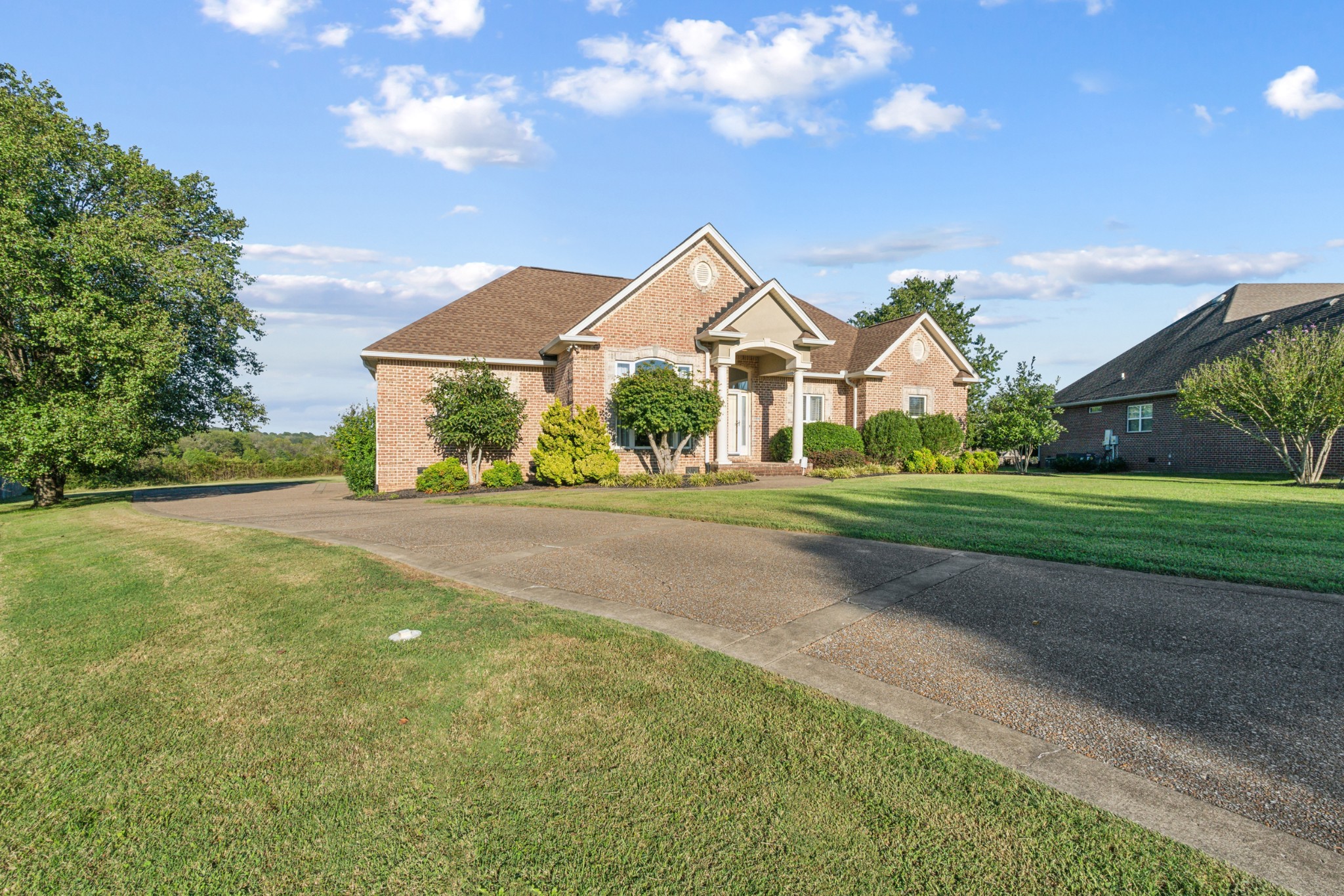 1014 Rhett Place Lebanon, TN 37087 - Photo 2 of 26 Located in quiet, cozy culture-de-sac, with ample parking