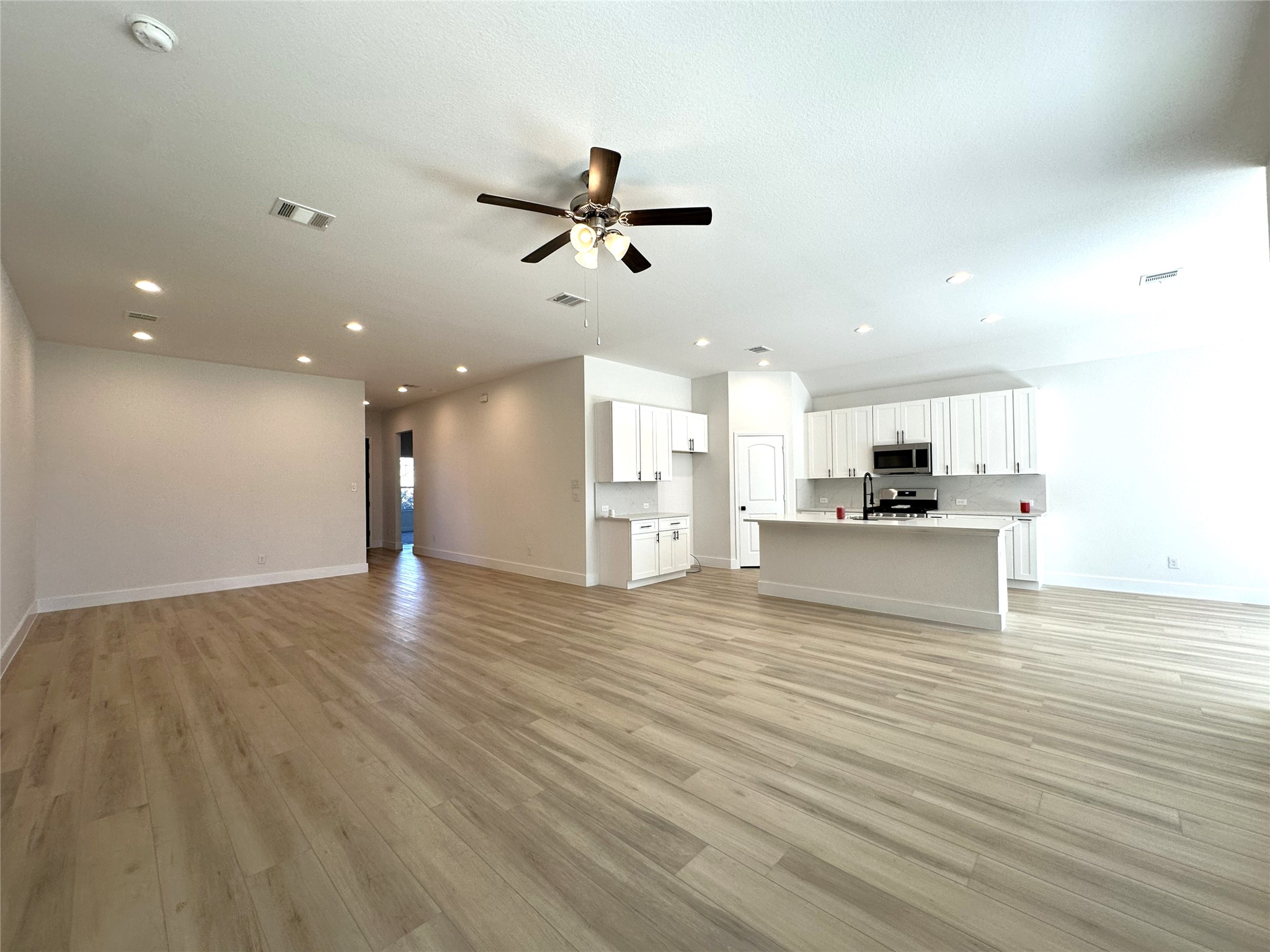 14380 Zion Gate Crossing Conroe, TX 77384 - Photo 8 of 24