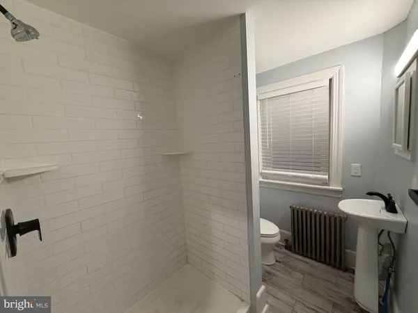 $1,325 | 1429 North Clayton Street, Unit 2, Wilmington, DE 19806