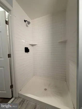$1,325 | 1429 North Clayton Street, Unit 2, Wilmington, DE 19806