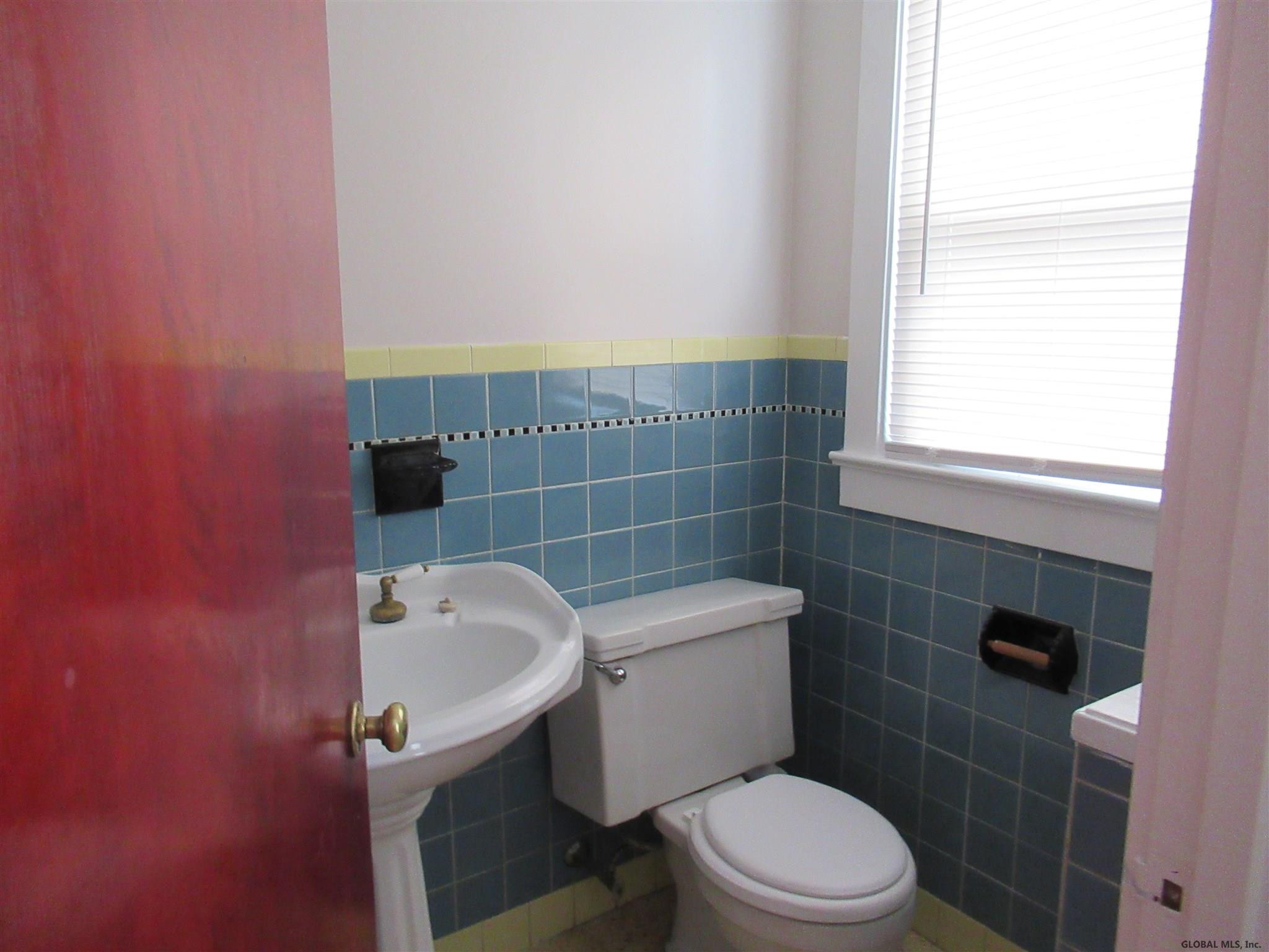 10 Knickerbocker Road Scotia, NY 12302 - Photo 9 of 30 Photo 9