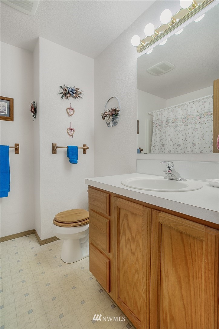 8932 Applegate Loop Southwest Rochester, WA 98579 - Photo 14 of 18