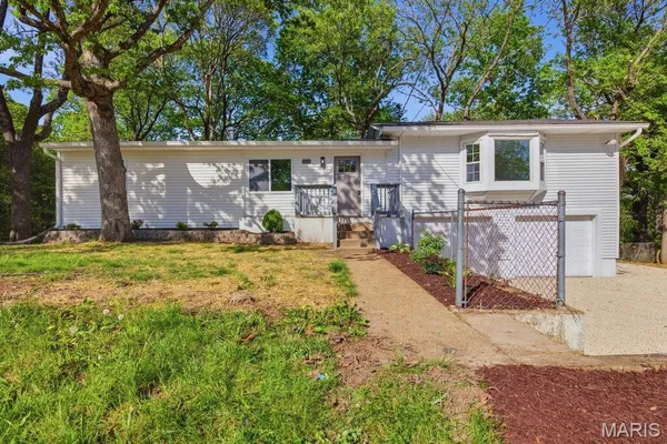 $279,000 | 6230 Antire Road, High Ridge, MO 63049