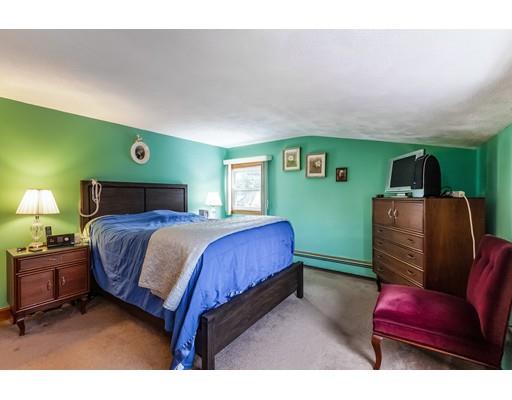 17 Vogel Street Boston, MA 02132 - Photo 11 of 21