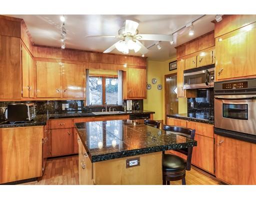 17 Vogel Street Boston, MA 02132 - Photo 7 of 21