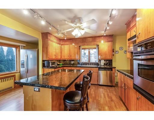 17 Vogel Street Boston, MA 02132 - Photo 9 of 21