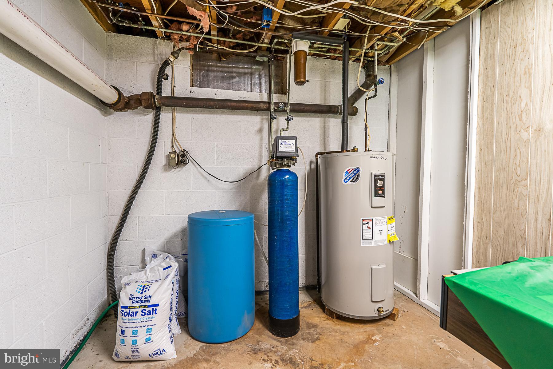 712 Godshall Road Telford, PA 18969 - Photo 31 of 53 water softener / hot water heater
