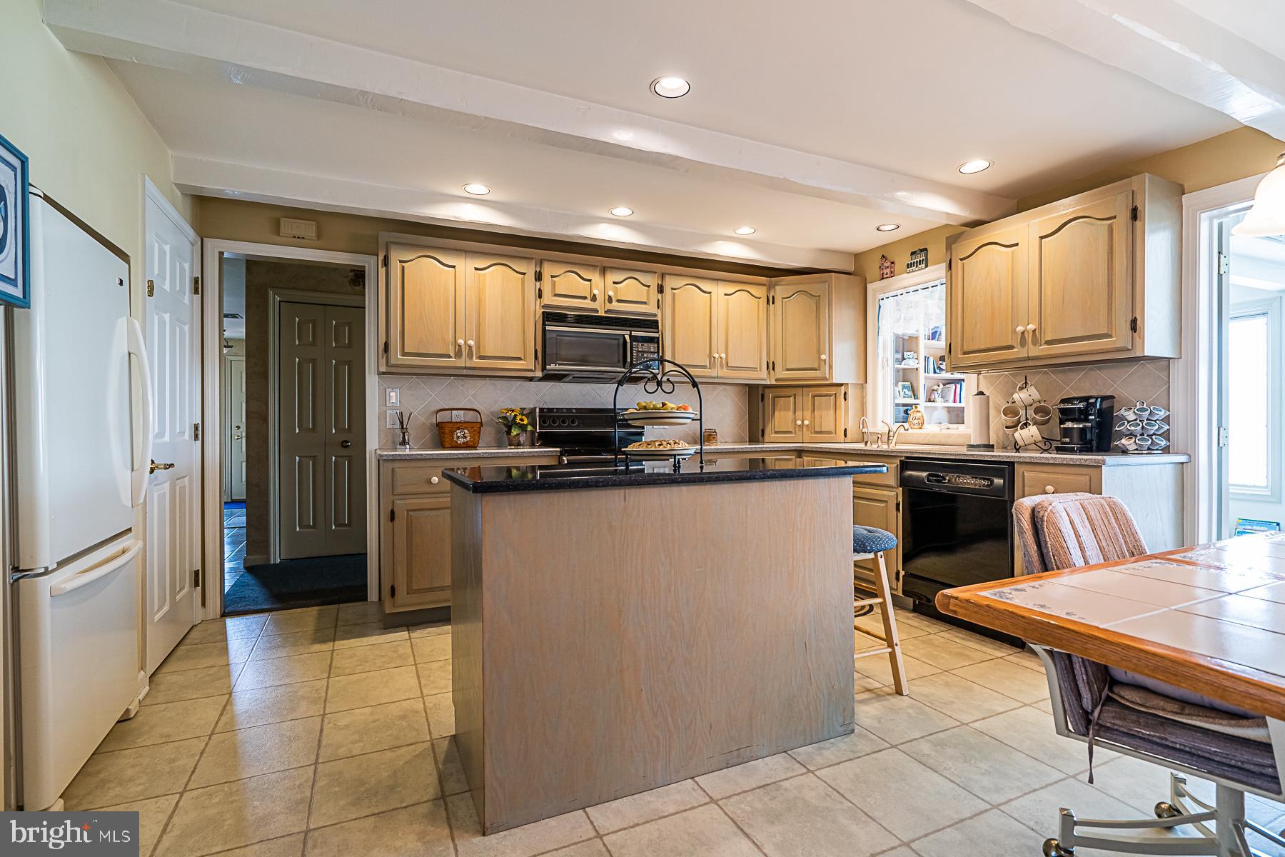 712 Godshall Road Telford, PA 18969 - Photo 10 of 53 kitchen